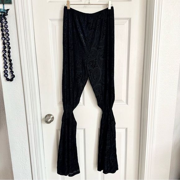 Black velvet cut out flares - Picture 5 of 5